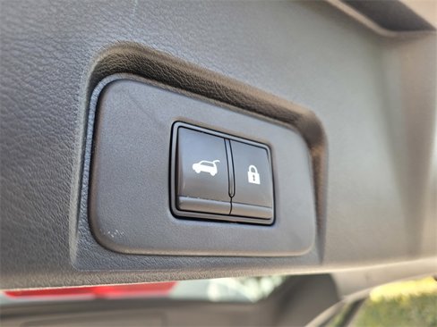 Used 2024 Nissan Rogue SV image 27