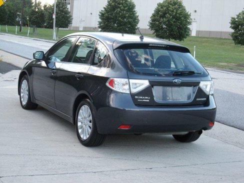 Used 2011 Subaru Impreza 2.5i Premium image 12