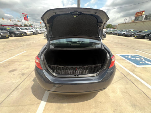 Used 2019 Toyota Corolla LE image 40