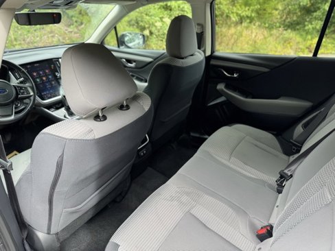 Used 2022 Subaru Outback Premium image 14