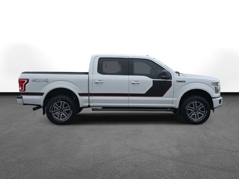 Used 2015 Ford F150 XLT w/ Equipment Group 302A Luxury image 4