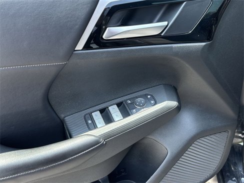 Used 2022 Mitsubishi Outlander SE image 17