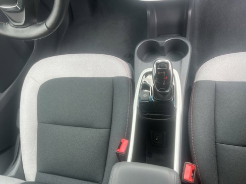 Used 2020 Chevrolet Bolt LT image 55
