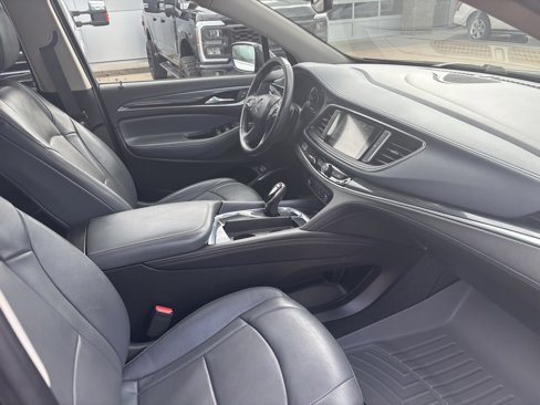Used 2019 Buick Enclave Essence w/ LPO, Luxury Package image 13