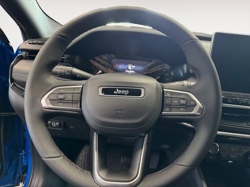 New 2026 Jeep Compass Latitude image 9