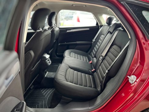 Used 2014 Ford Fusion SE image 9