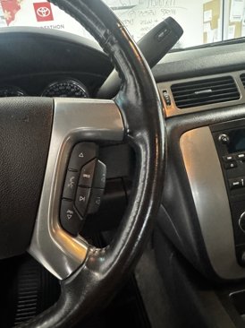 Used 2014 GMC Yukon SLT w/ SLT Chrome Package image 19