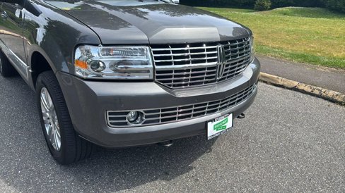 Used 2012 Lincoln Navigator 4WD image 9