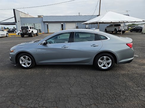 Used 2023 Chevrolet Malibu LT image 3