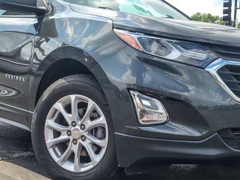 Used 2020 Chevrolet Equinox LS w/ LS Convenience Package image 3