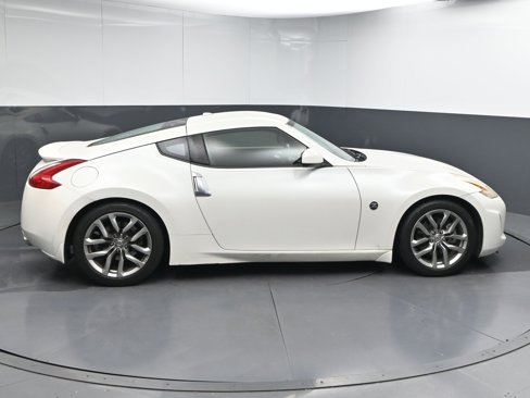 Used 2014 Nissan 370Z Touring w/ Aerodynamics Package image 9