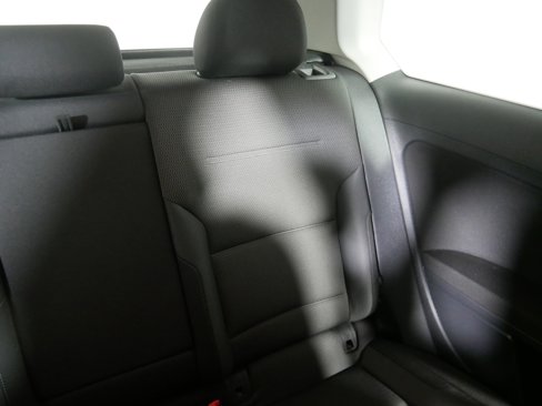Used 2016 Volkswagen Golf 2-Door image 14