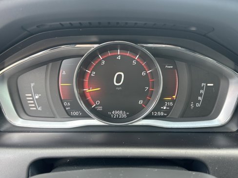 Used 2017 Volvo XC60 T5 Dynamic w/ Preferred Option Package image 14