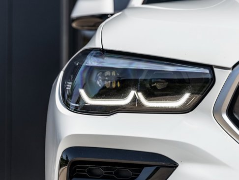 Used 2022 BMW X6 xDrive40i w/ M Sport Package image 14
