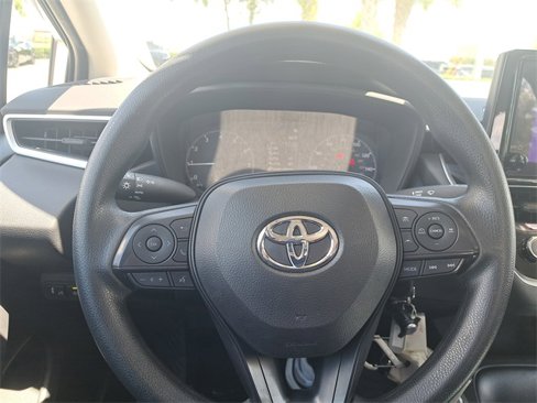 Used 2024 Toyota Corolla LE image 18