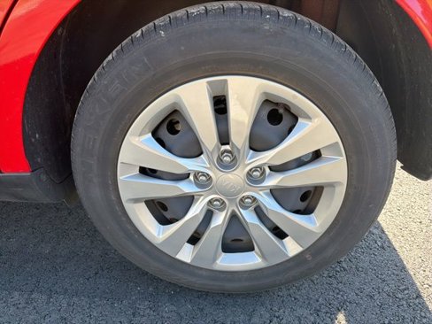 Used 2021 Kia Soul LX image 12