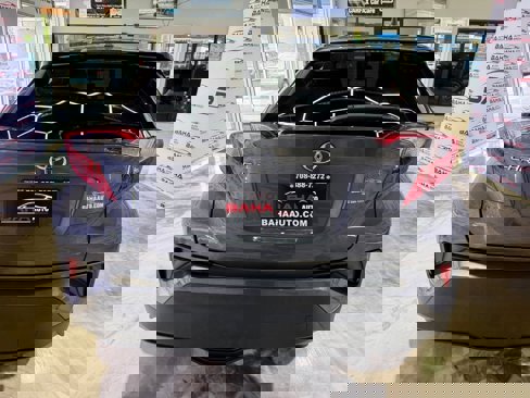 Used 2020 Toyota C-HR LE image 8