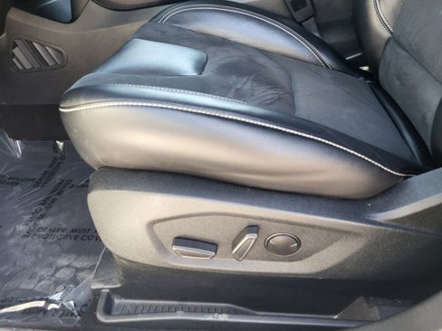Used 2020 Ford Edge ST w/ Cold Weather Package image 9