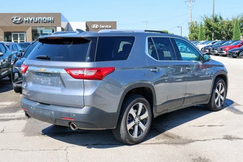 Used 2018 Chevrolet Traverse LT image 3