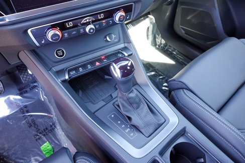 New 2025 Audi Q3 2.0T Premium image 23