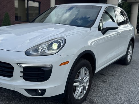 Used 2016 Porsche Cayenne image 4