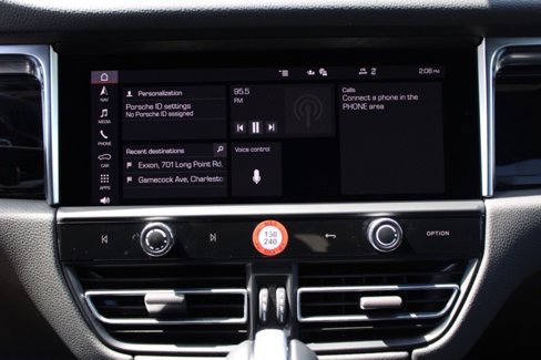 Certified 2024 Porsche Macan image 25