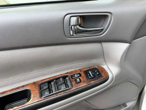 Used 2005 Toyota Camry image 21