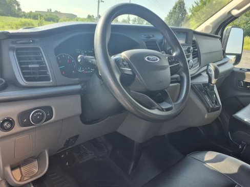 Used 2022 Ford Transit 350 DRW image 4