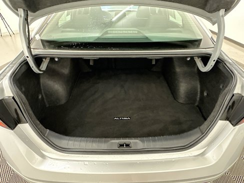 Used 2024 Nissan Altima 2.5 SV image 29