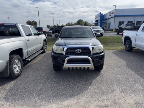 Used 2011 Toyota Tacoma 4x4 Access Cab image 8