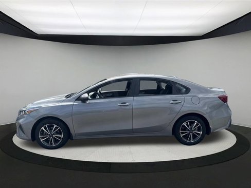Used 2023 Kia Forte LXS w/ LXS Technology Package image 9