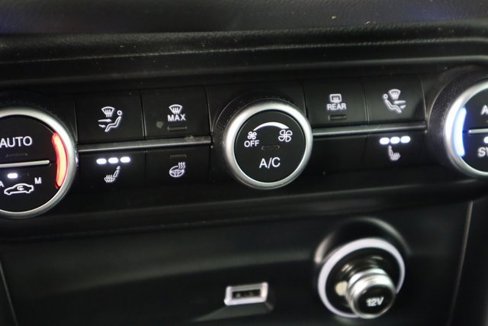 Used 2022 Alfa Romeo Stelvio Ti image 34