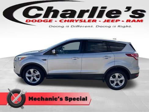 Used 2015 Ford Escape SE image 1