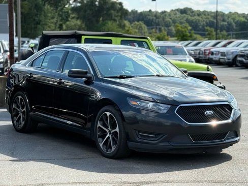 Used 2015 Ford Taurus SHO w/ Equipment Group 401A image 37