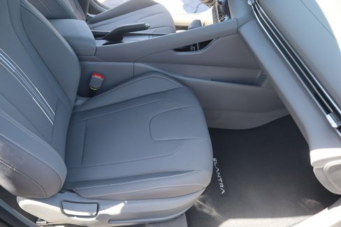 New 2025 Hyundai Elantra Sport image 18