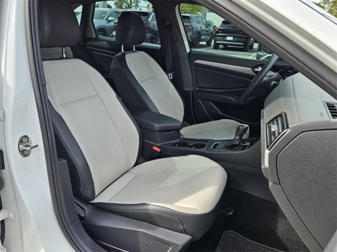 Used 2019 Volkswagen Jetta R-Line w/ R-Line Cold Weather Package image 20