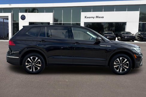 Used 2022 Volkswagen Tiguan S image 3