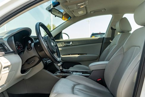Used 2018 Kia Optima EX image 17