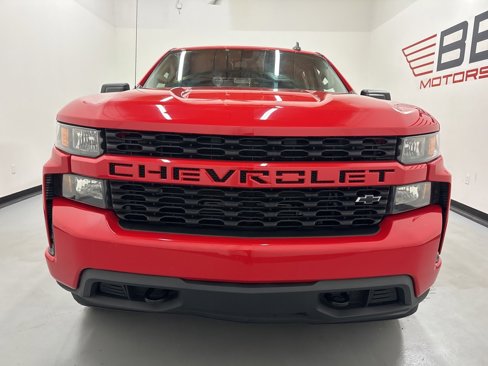 Used 2020 Chevrolet Silverado 1500 Custom w/ Custom Value Package image 4