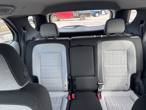 Used 2024 Chevrolet Equinox LS image 32