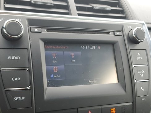 Used 2017 Toyota Camry LE image 25