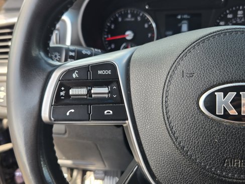 Used 2019 Kia Sorento S image 32
