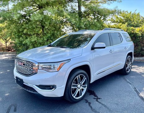 Used 2019 GMC Acadia Denali w/ LPO, Floor Liner Package image 3