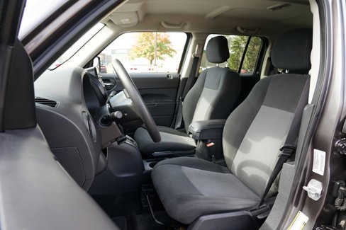 Used 2016 Jeep Patriot Sport image 12