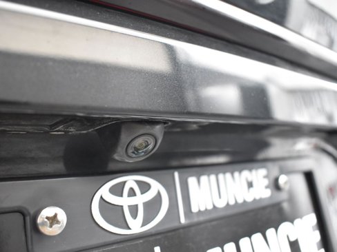 Used 2020 Toyota Corolla SE image 13