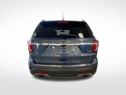 Used 2018 Ford Explorer XLT w/ Equipment Group 202A image 12
