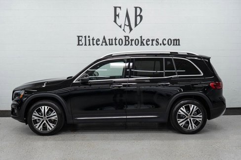 Used 2024 Mercedes-Benz GLB 250 4MATIC w/ Driver Assistance Package image 2