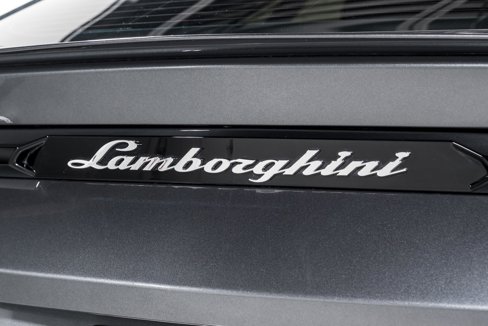 Used 2020 Lamborghini Urus image 56