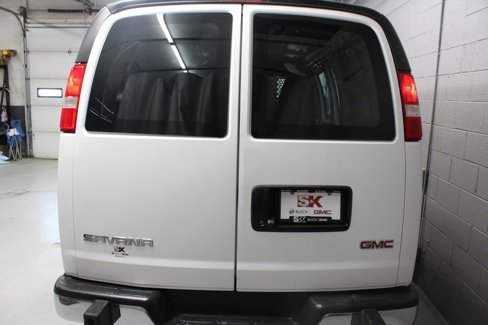 Used 2022 GMC Savana 2500 w/ Driver Convenience Package image 17