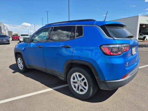 Used 2021 Jeep Compass Sport image 2